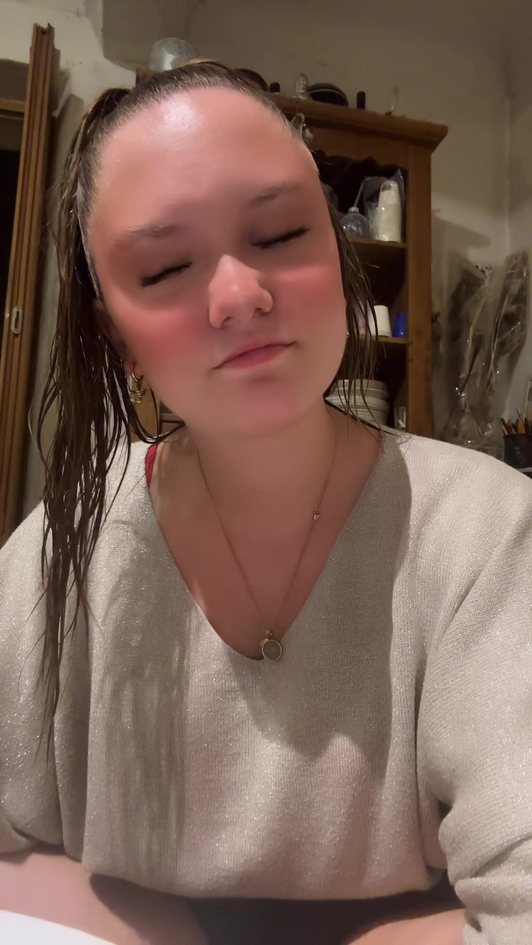 @𝒮𝒽𝒶𝓃ℴ𝓊💕