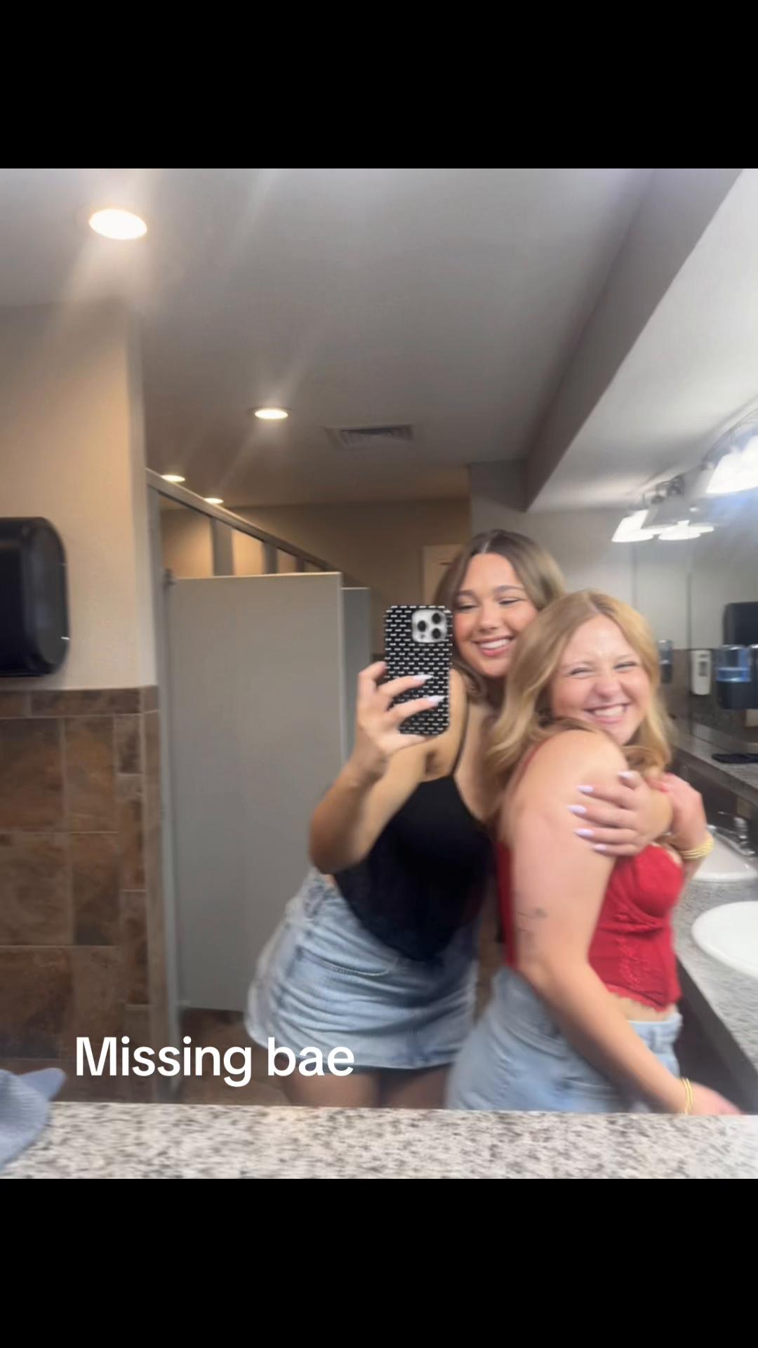 @sydneyikieferr