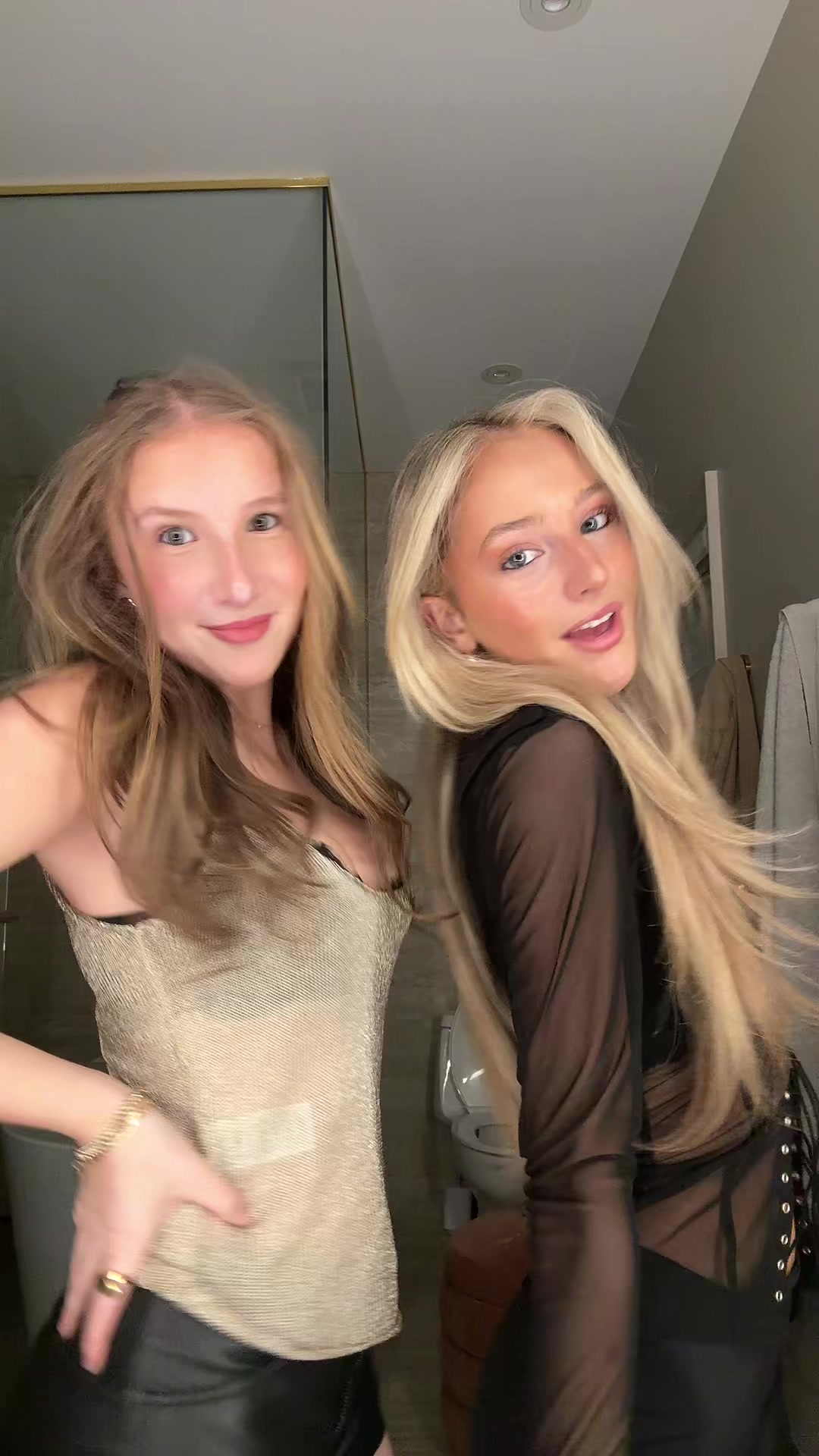 @Ava