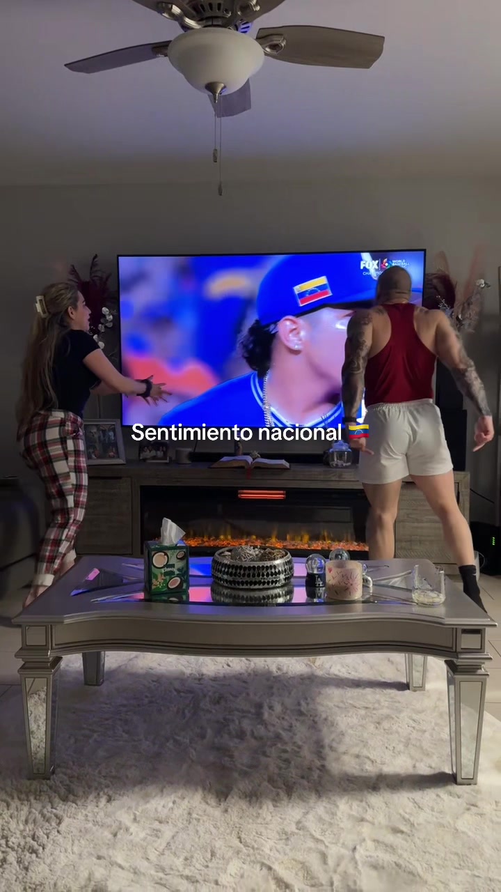 @Pelinegra