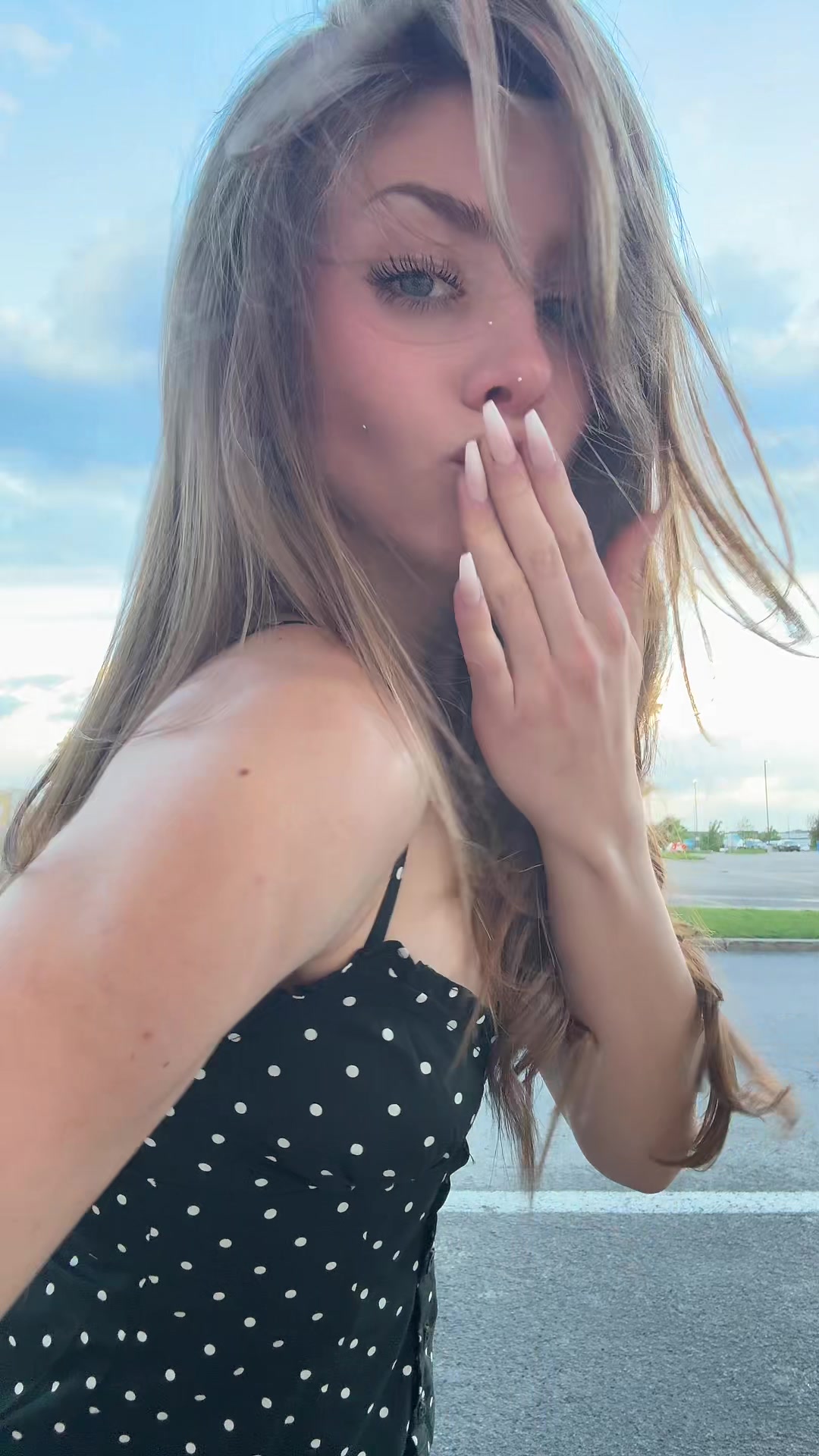@LaraSauro