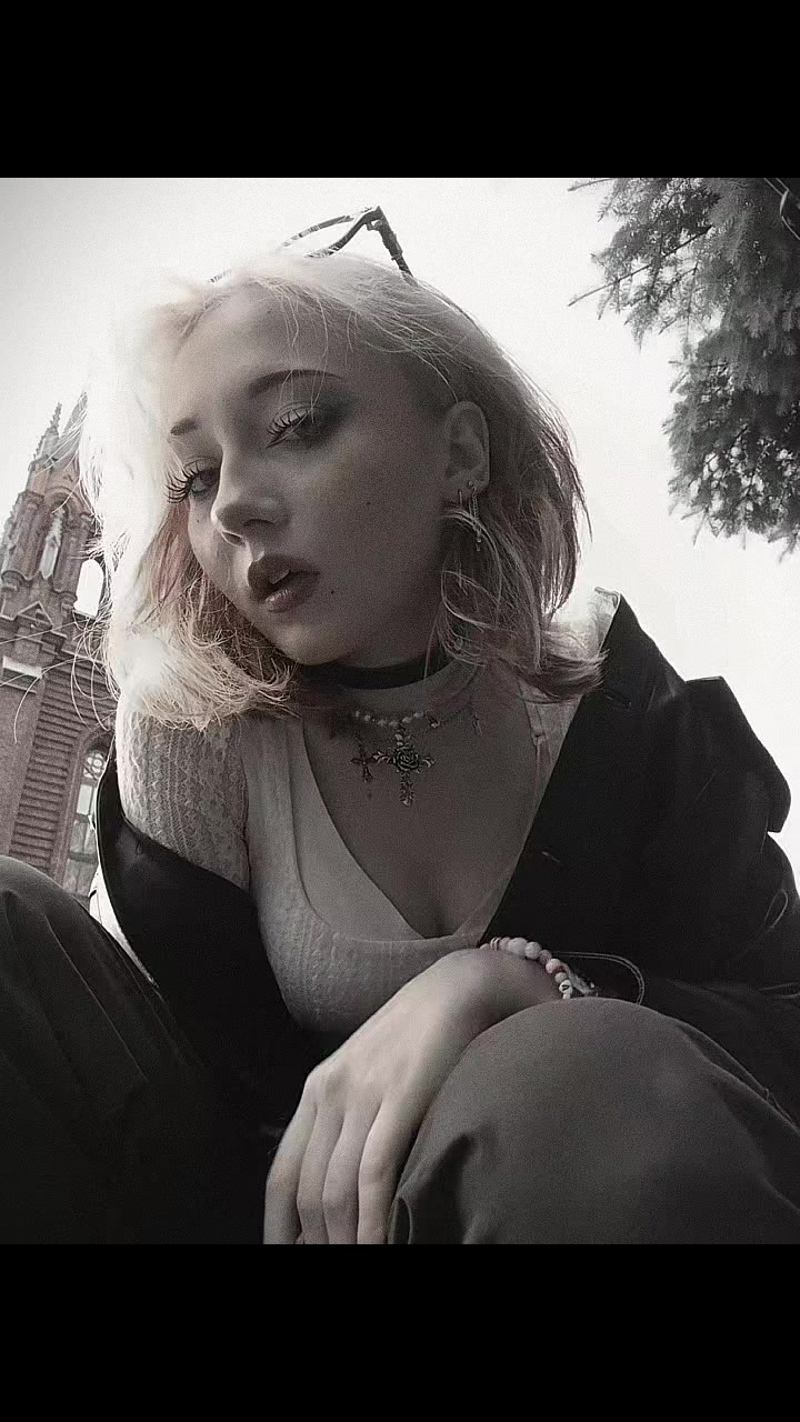 @🦆лиам юговская! ๋࣭ |-/⭑˚˖