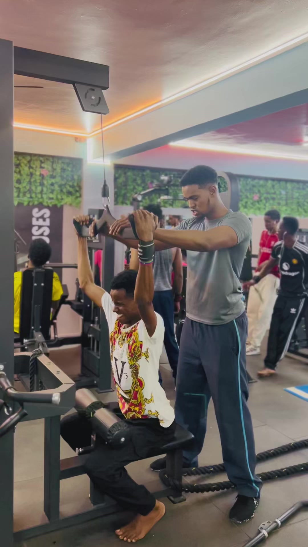 @GLOW-POINT FITNESS