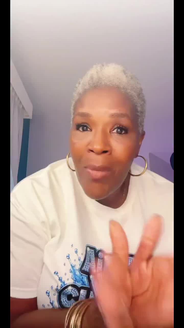 @QueenRiseUp❌
