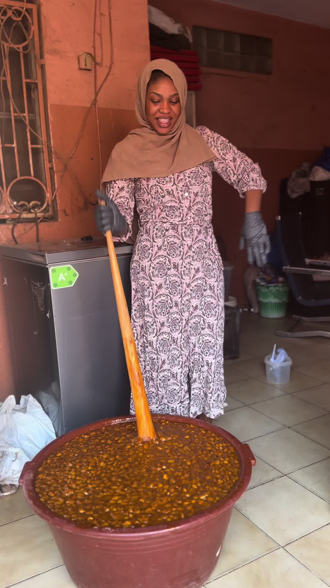 @Zaban douman chez Djoba Gucci