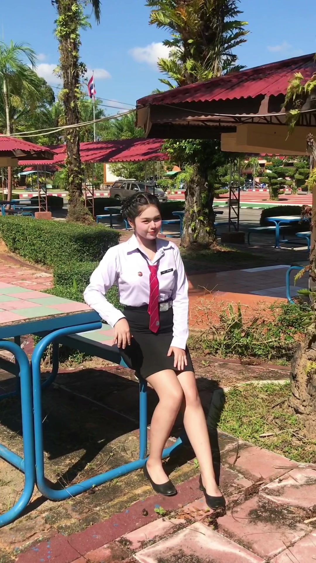 @โอมเพี้ยง
