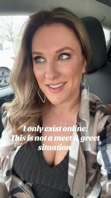 @HappilyTX