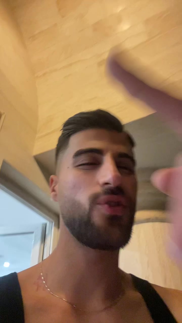 @Alighsmiii