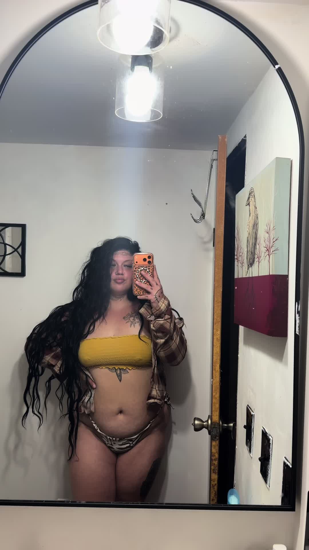 @guurrlnextdoor