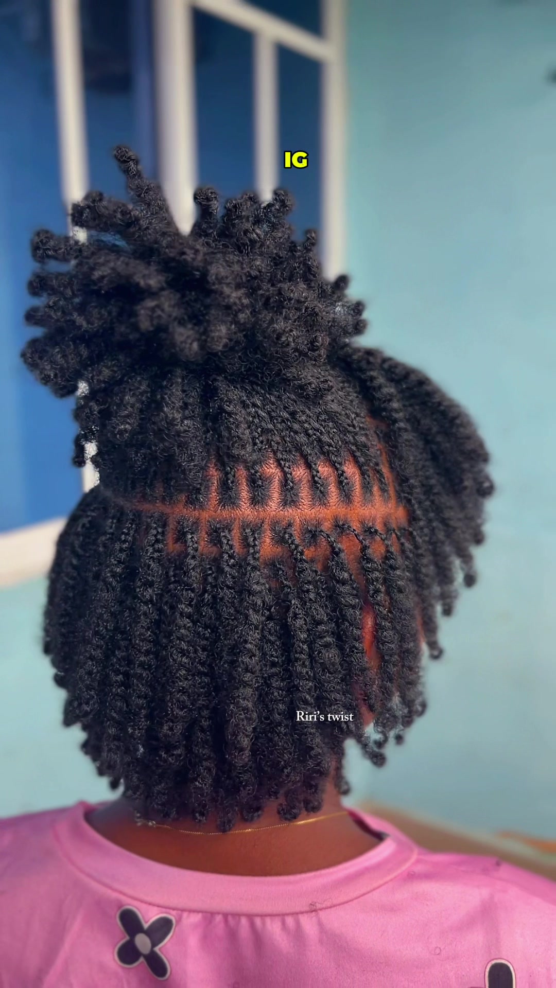 @Riri the twist girl😁