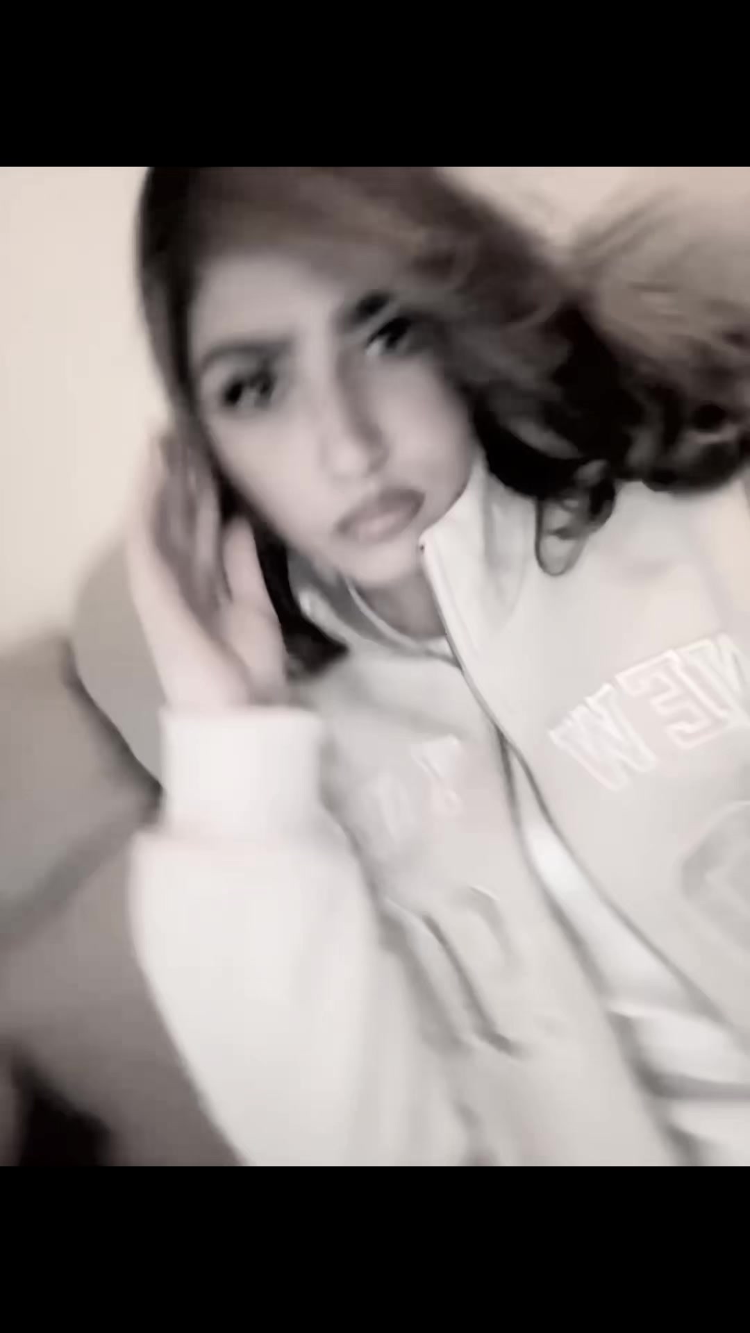 @Ś H