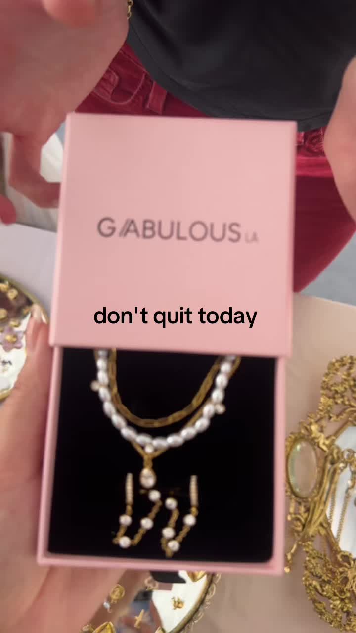 @GabulousLA