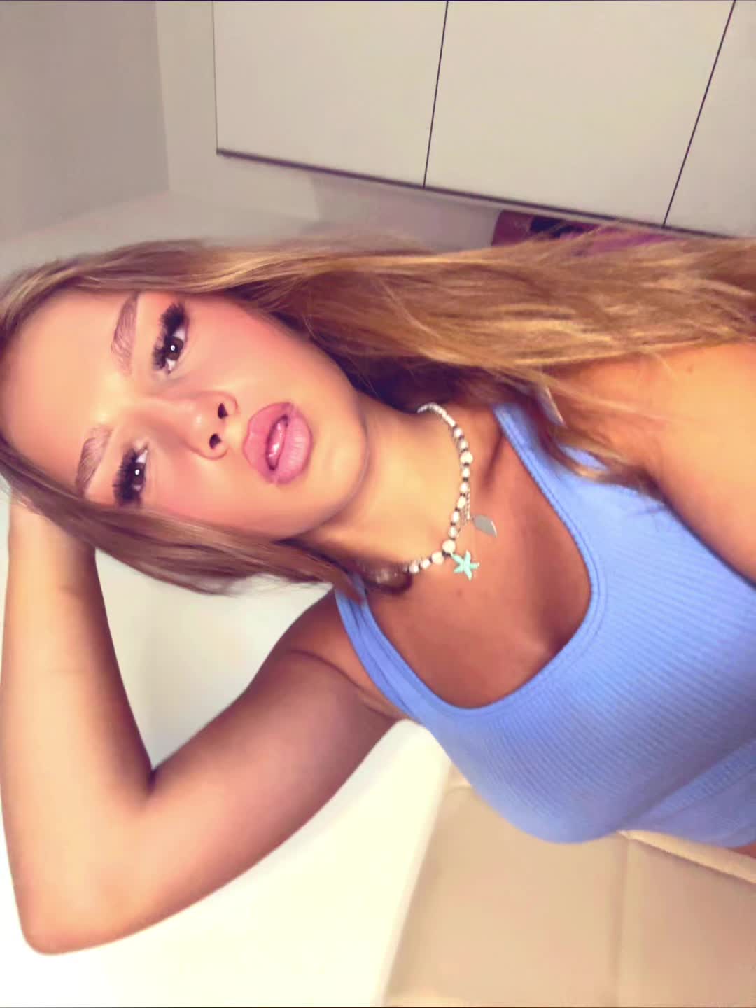 @каya