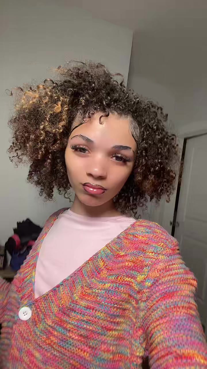 @Bellaaa