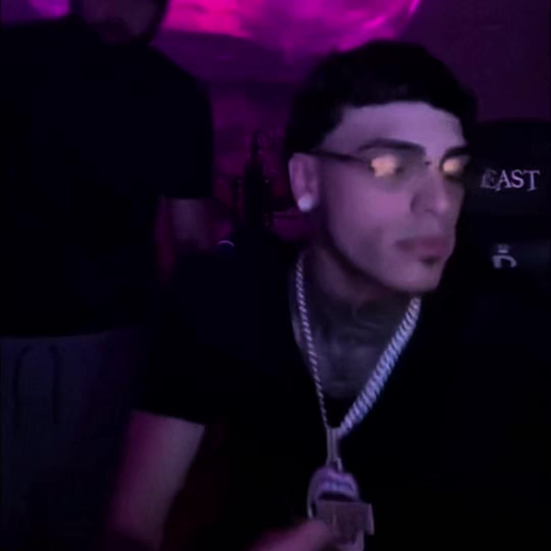 @2006 AJ