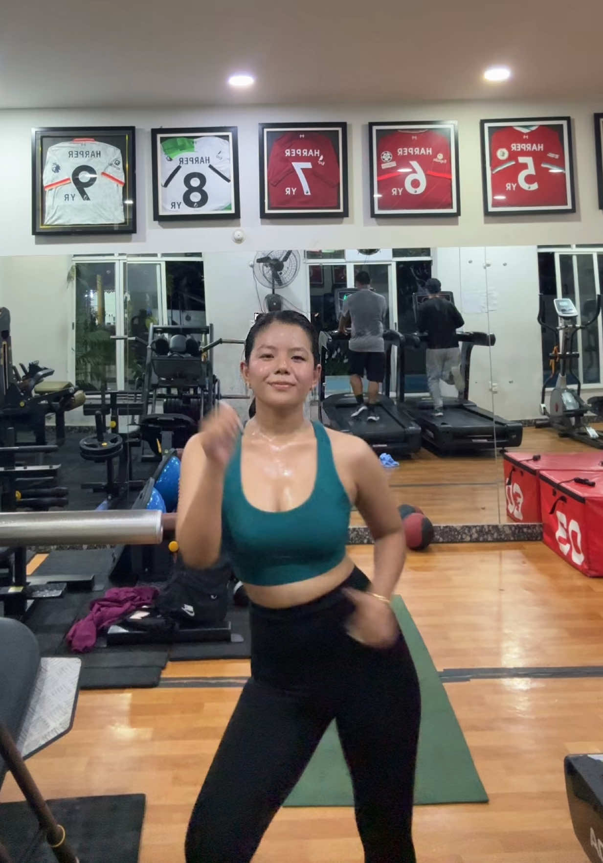 @Czzling.Royneeee