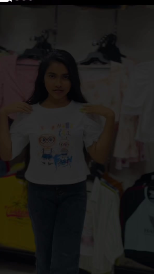 @• New Fashion Corner