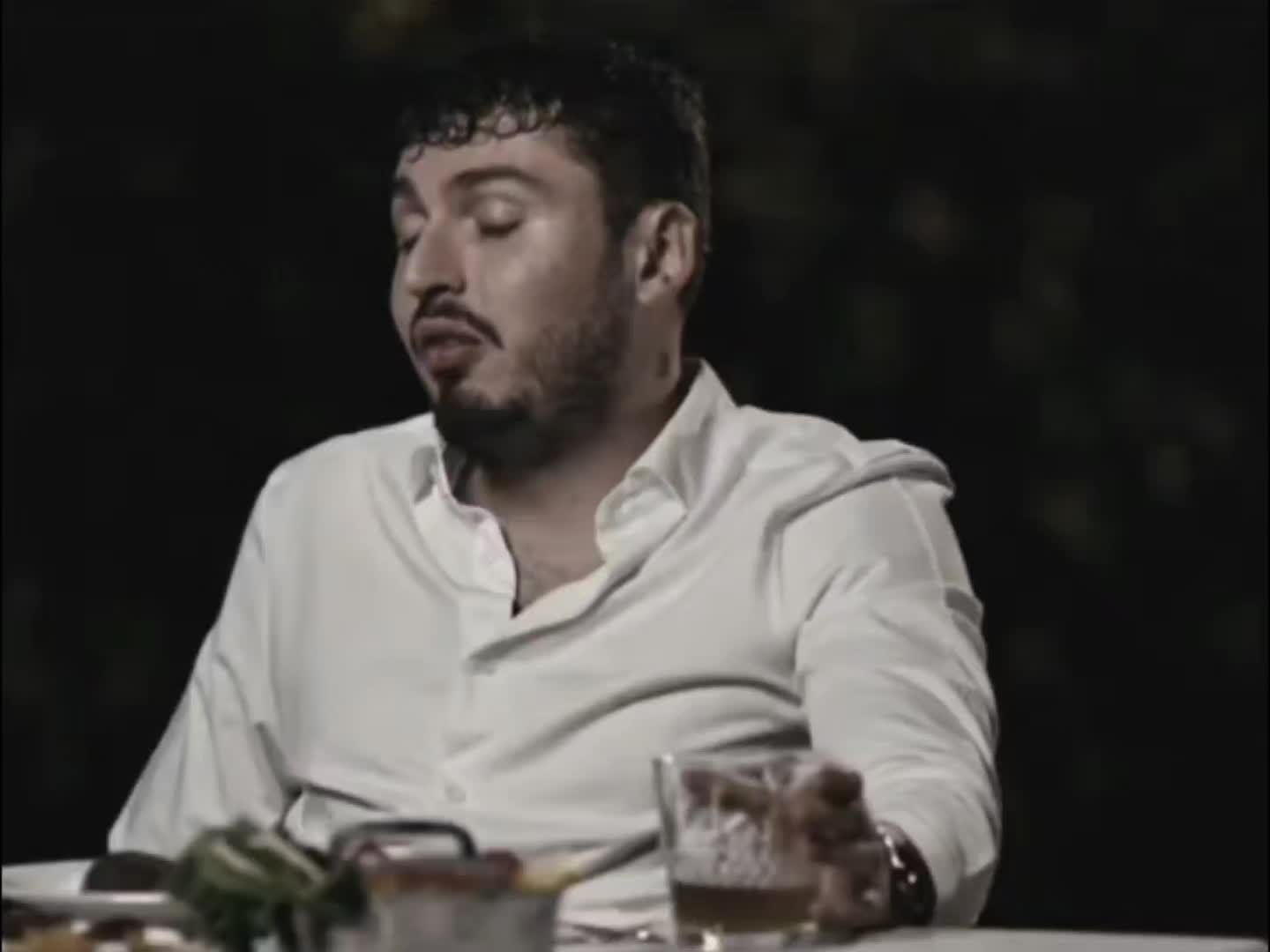 @Büş