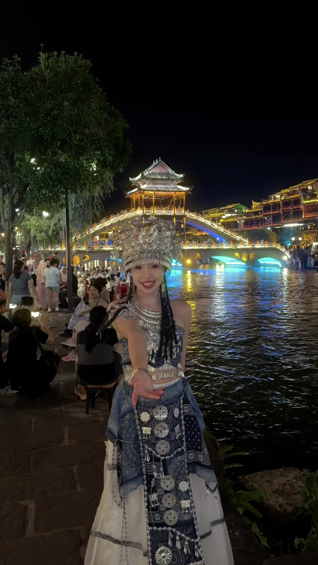 @LU GONG