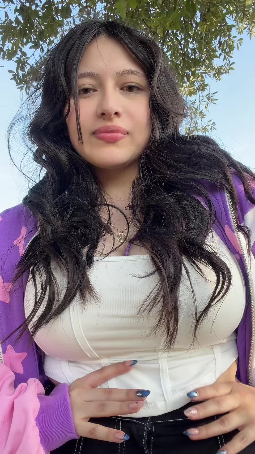 @Vivi 💜