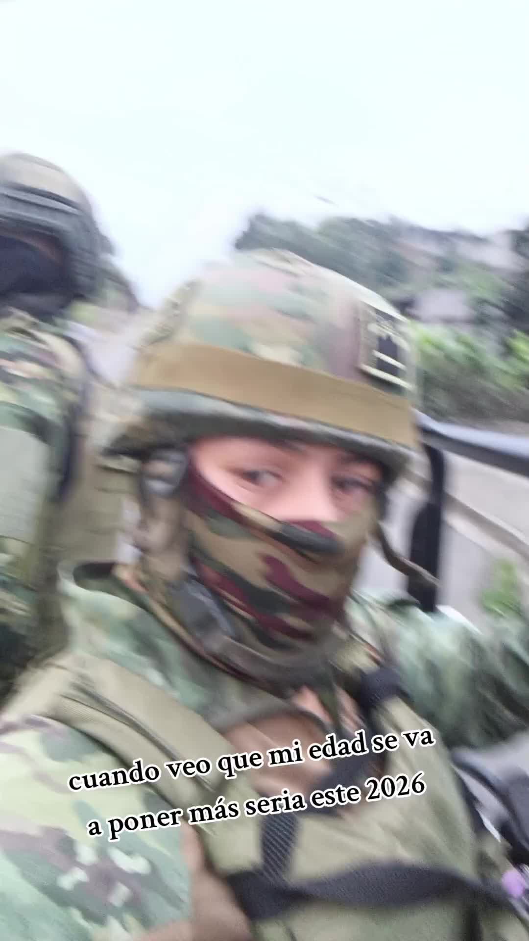 @サンティ💂🏻💚
