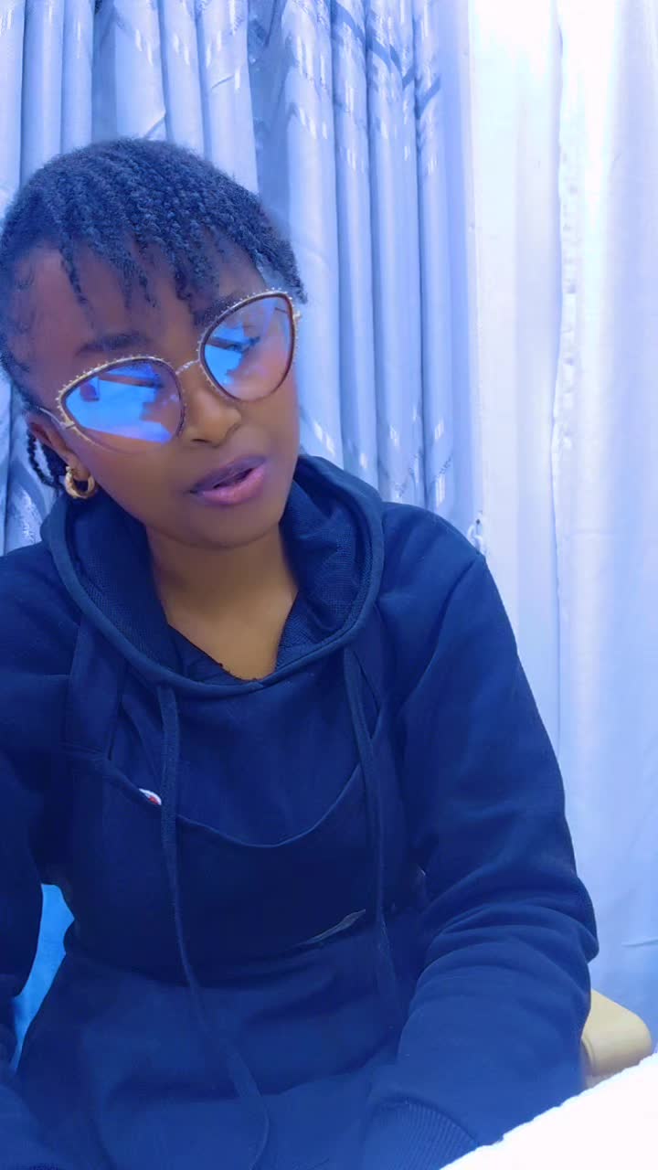@Miss_waithera,🌹