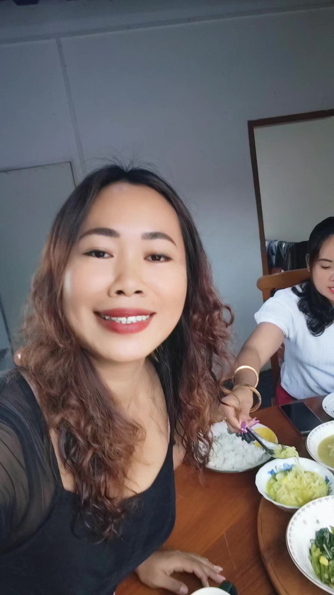 @Nay Yeik နေရိပ်ပြာ