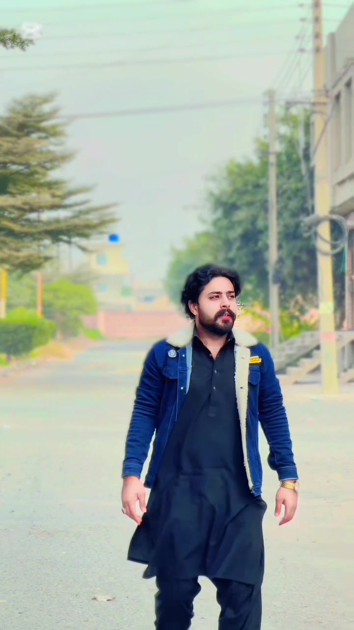 @👑 عَلِیُّ بادشاہ 🚩