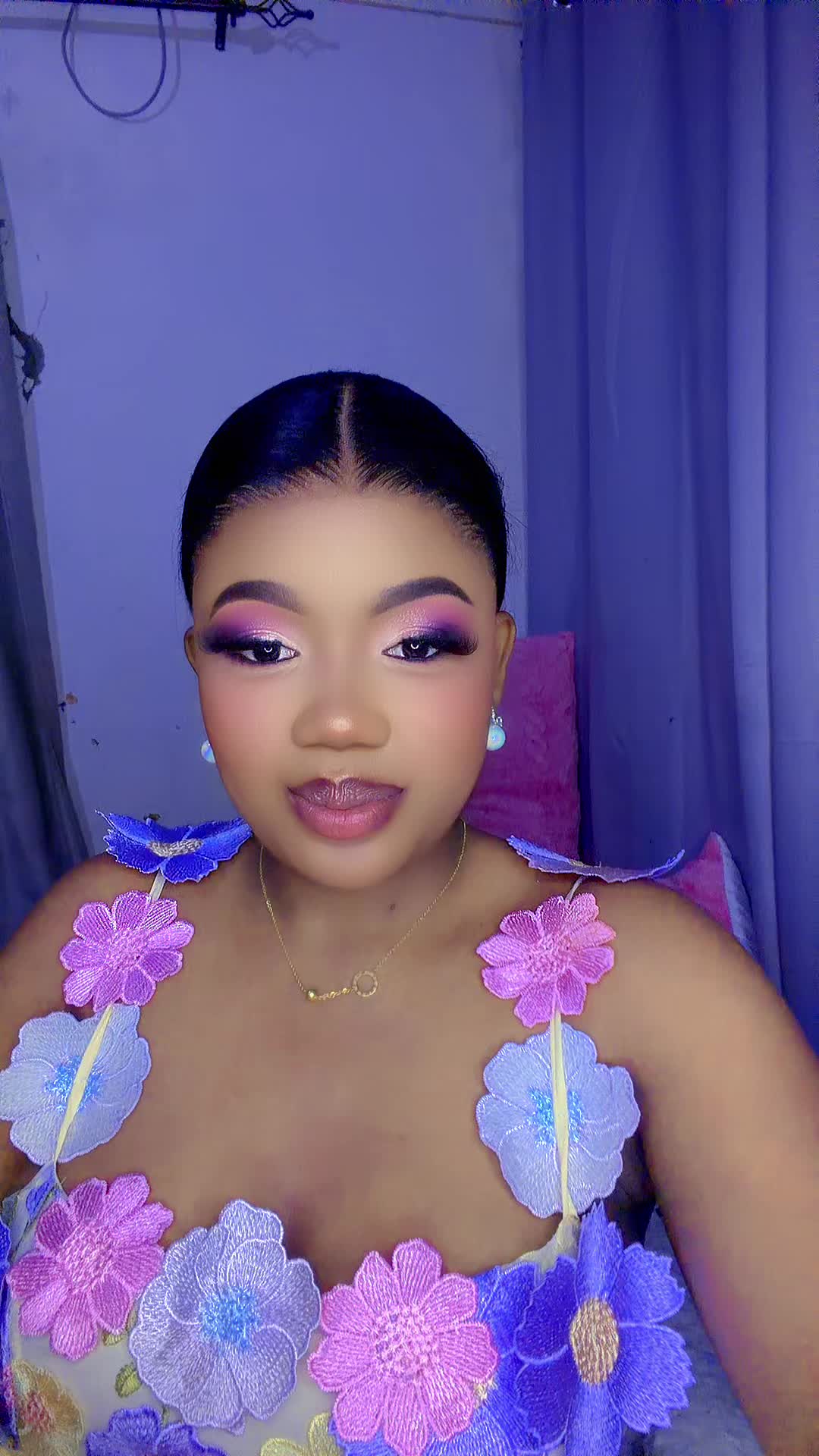 @lolasumbane1