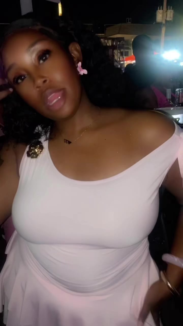 @Sabrina 🇯🇲🇯🇲🇯🇲🇯🇲