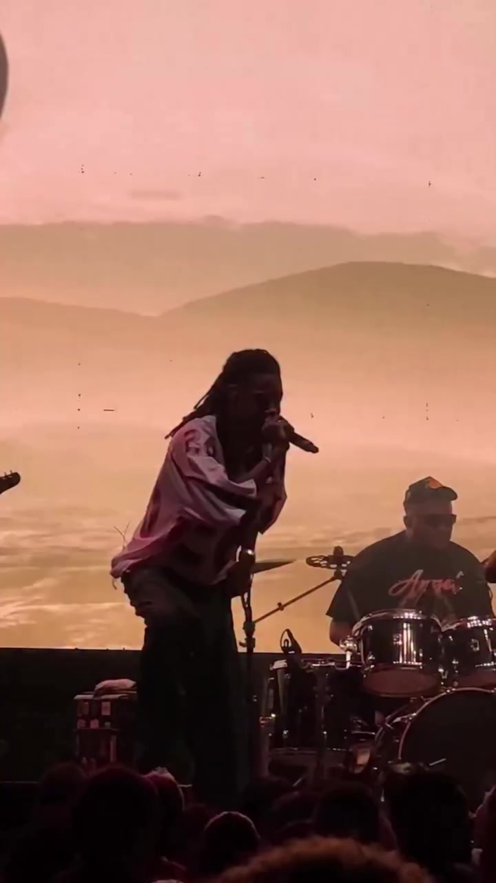 @𝖤𝖬𝖠𝖭𝖴𝖤𝖫 𝖫𝖠𝖱𝖠 𝖥𝖠𝖭
