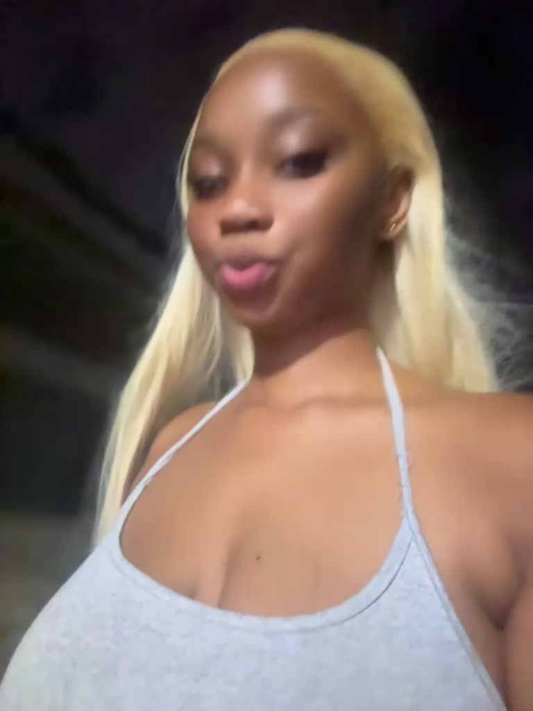 @Leyla🫦🐆