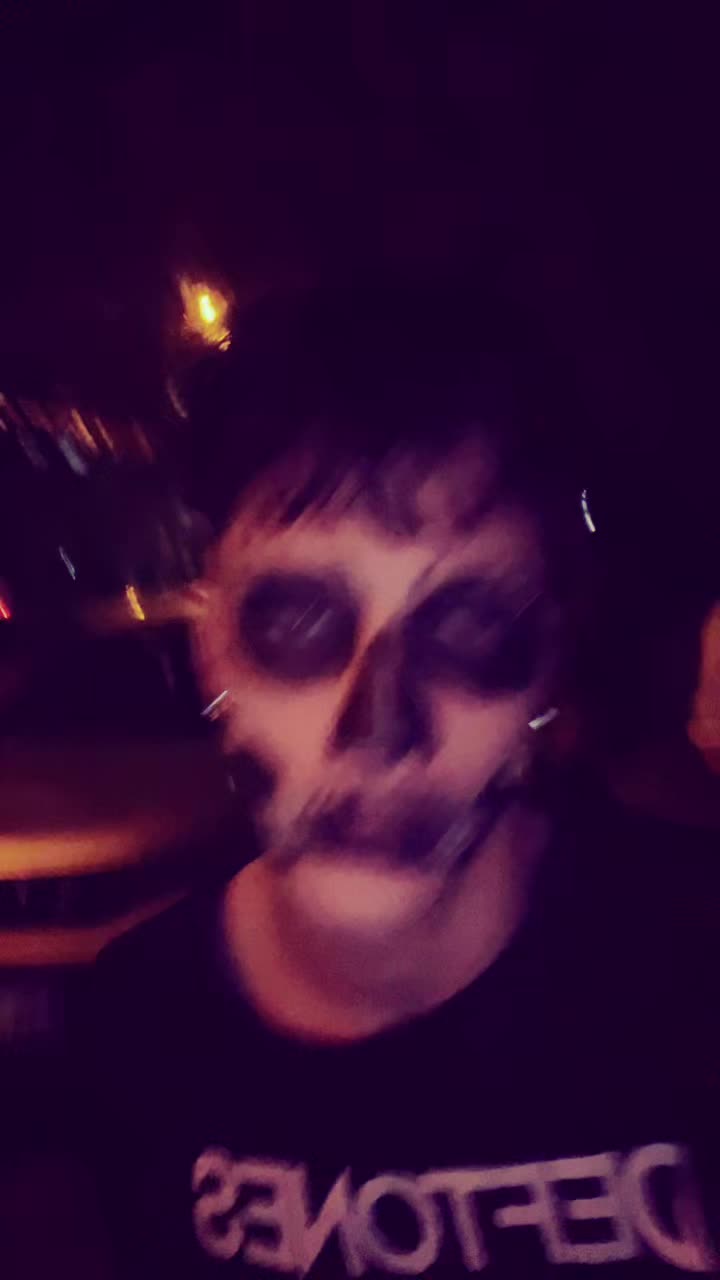 @𖣂︎