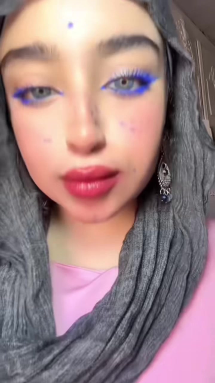 @الإيموزي سموزي جيرل 🧛♀️❇️