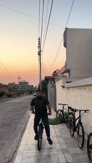 @hosen akre