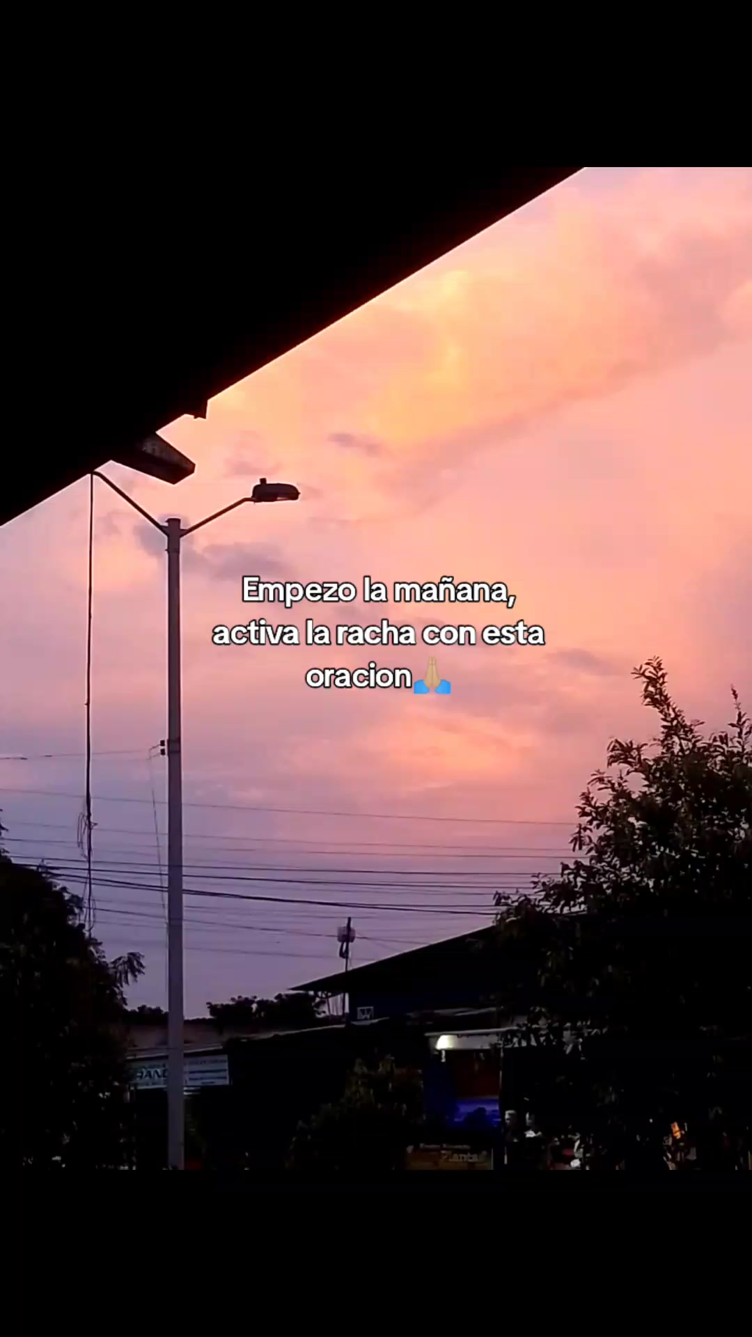 @Y A S M Í N 🪐✨