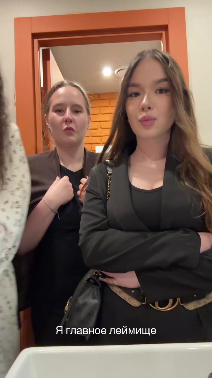 @настя фавкес