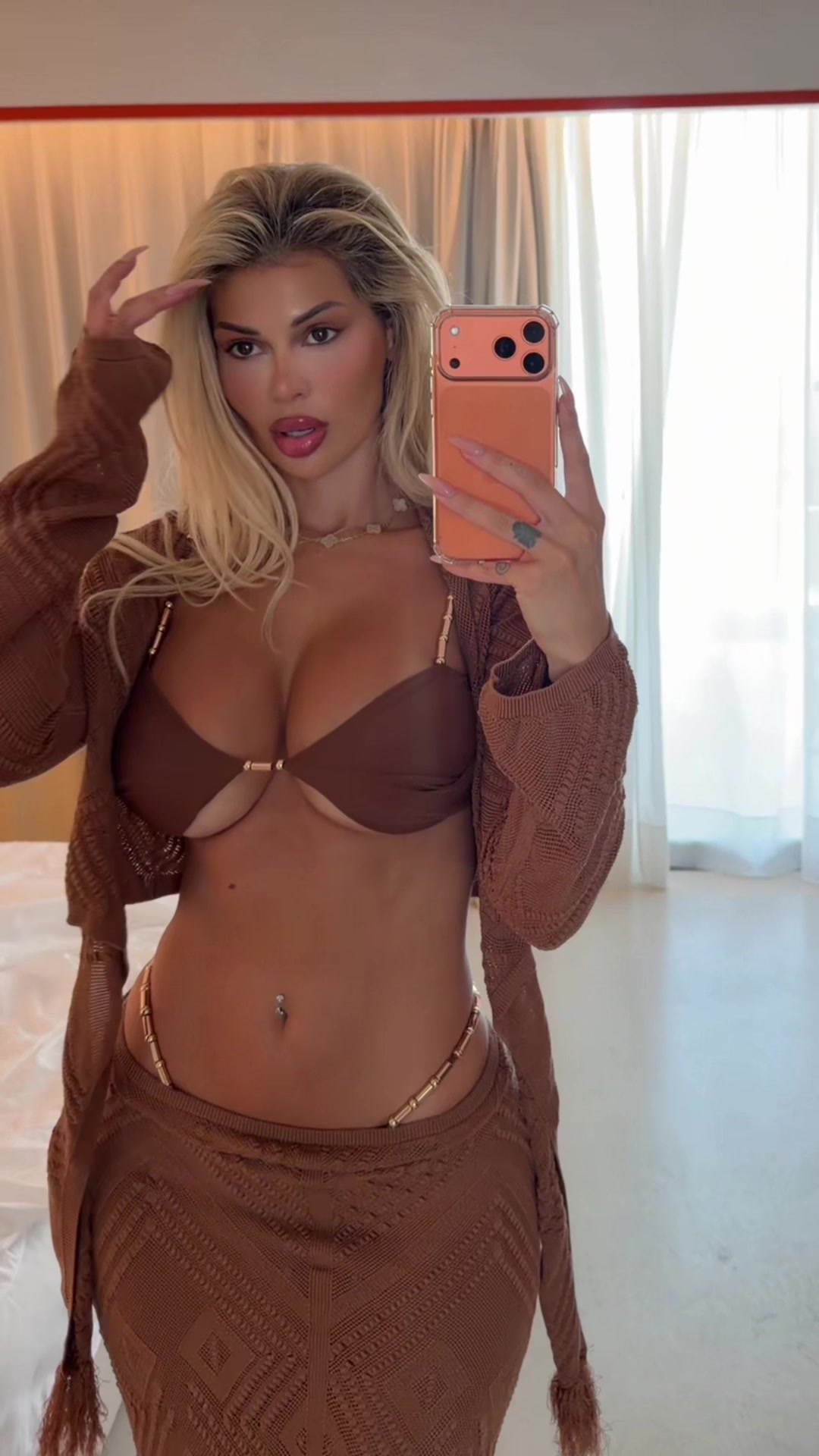 @LUANA VJOLLCA