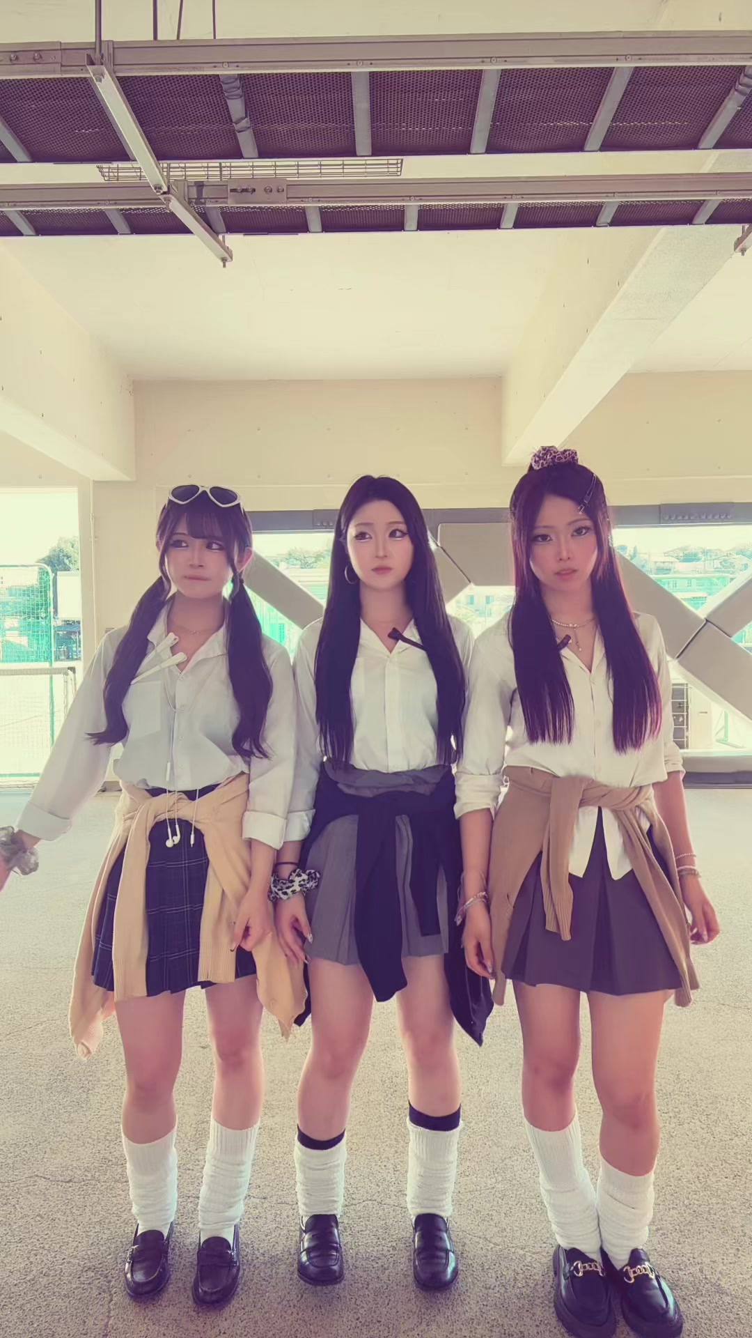 @実南