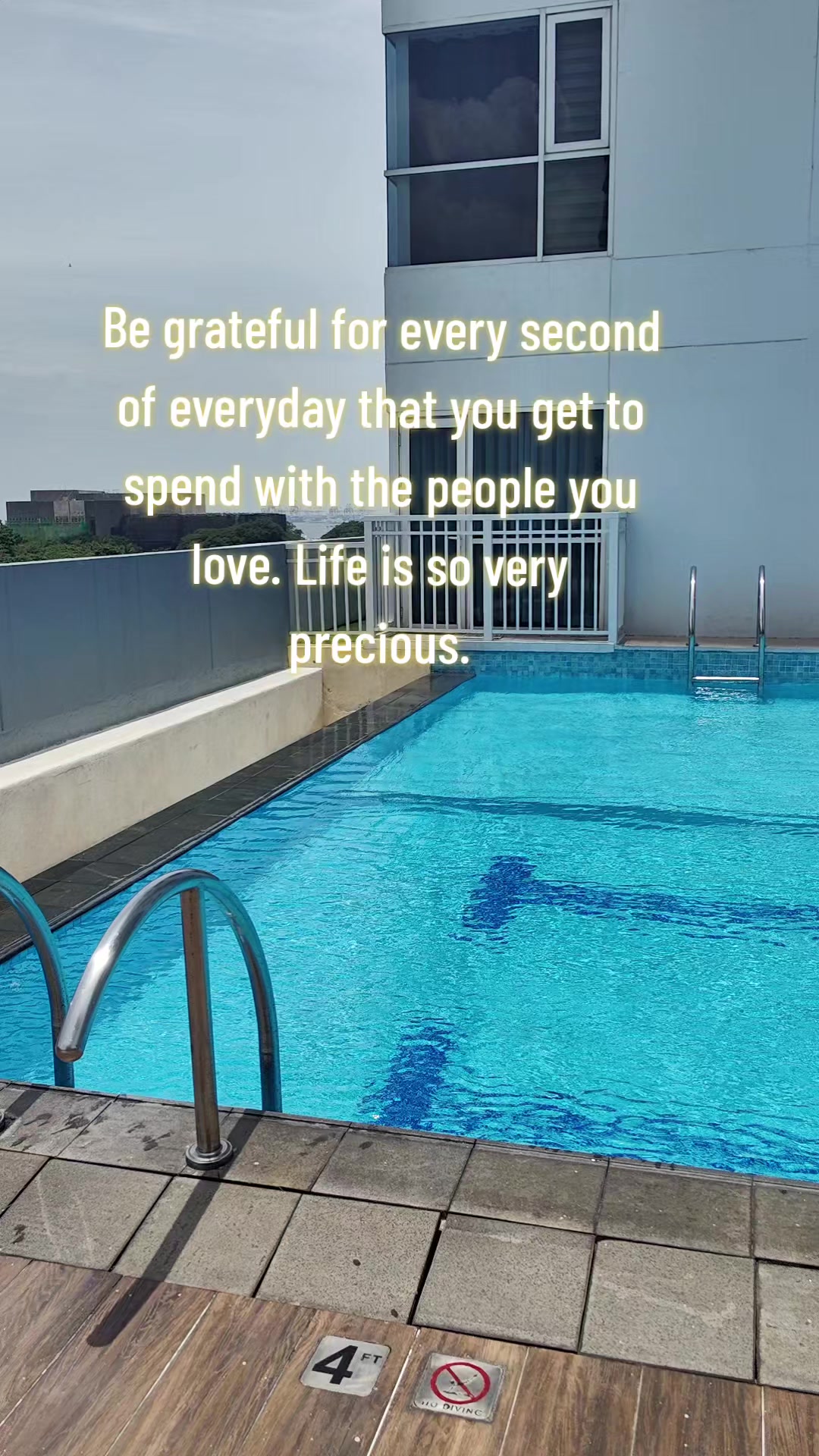 @Daisysais