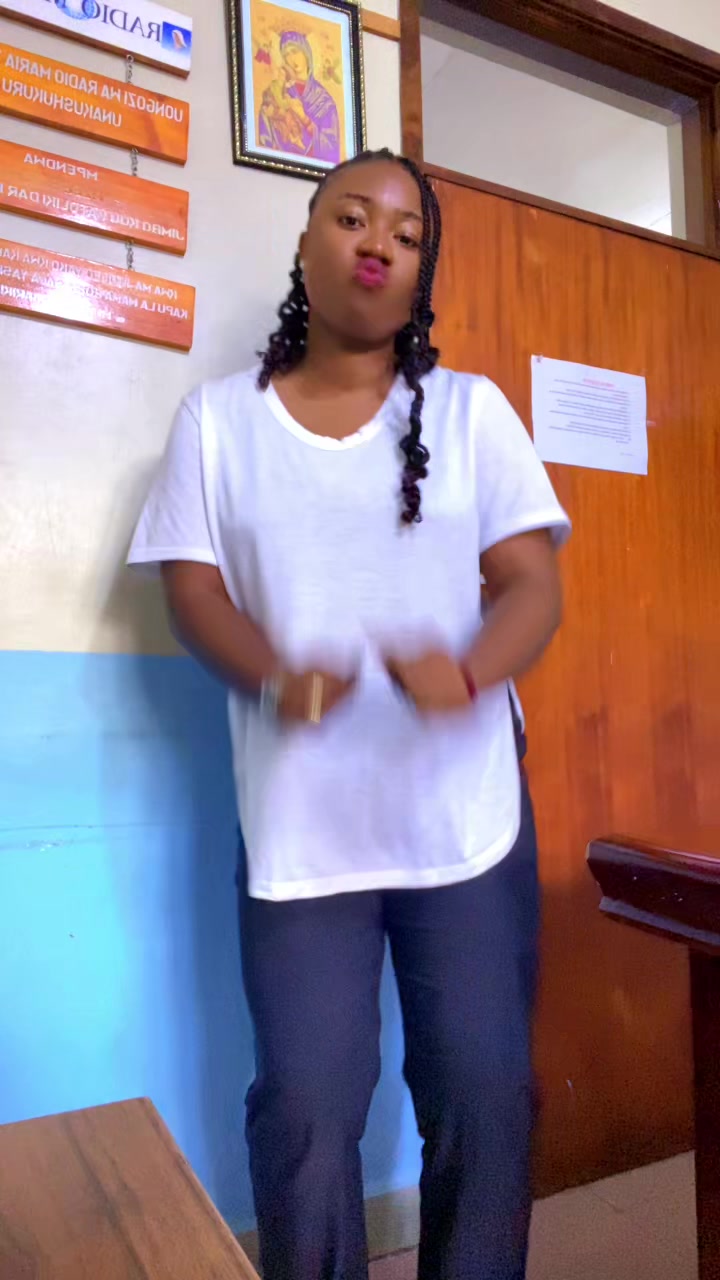 @emmamahengo_pr
