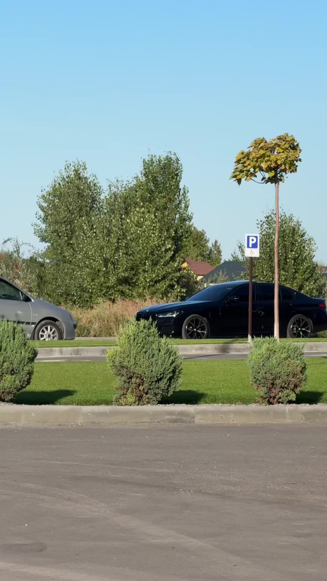 @Caravan_Auto
