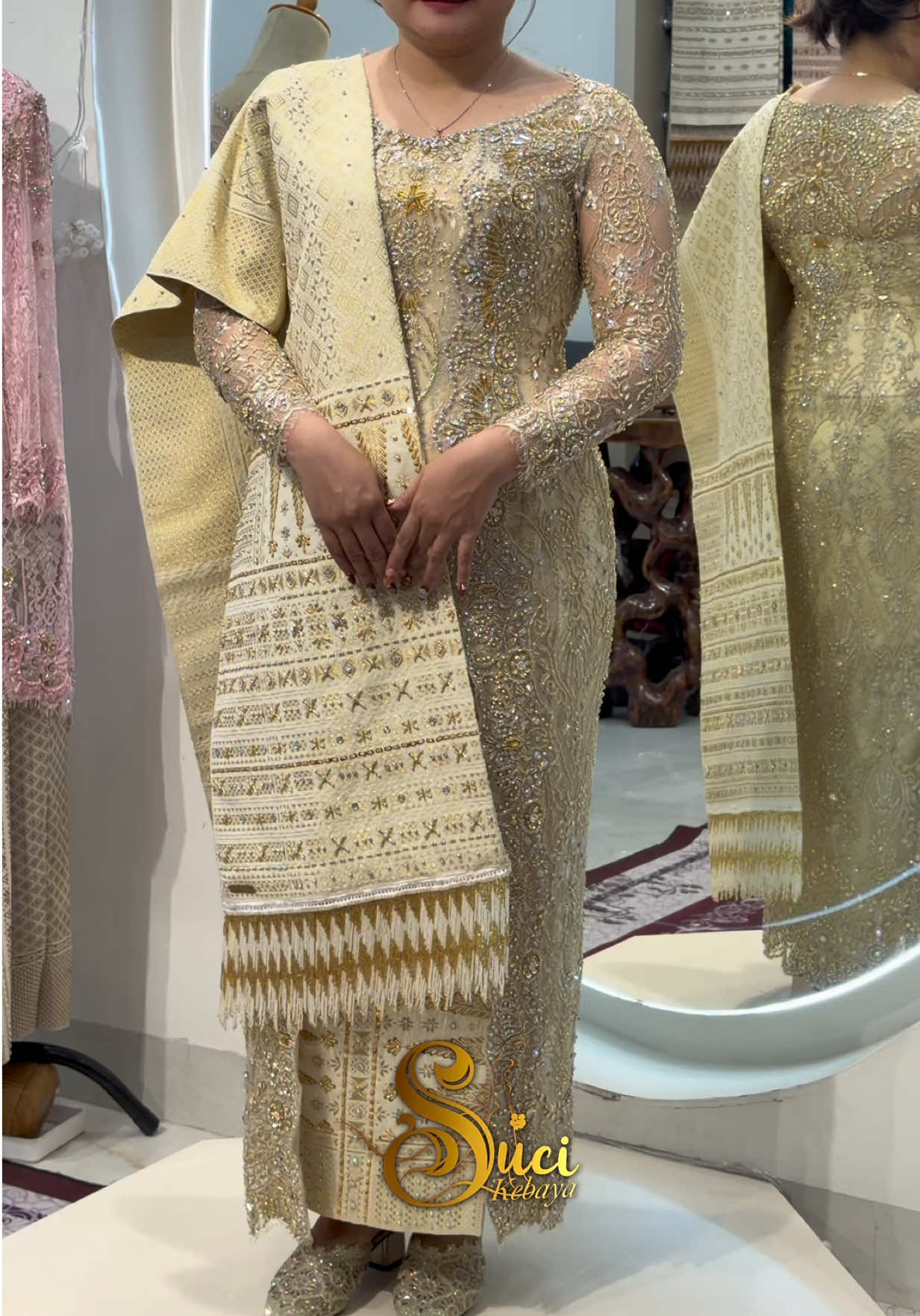 @Suci kebaya