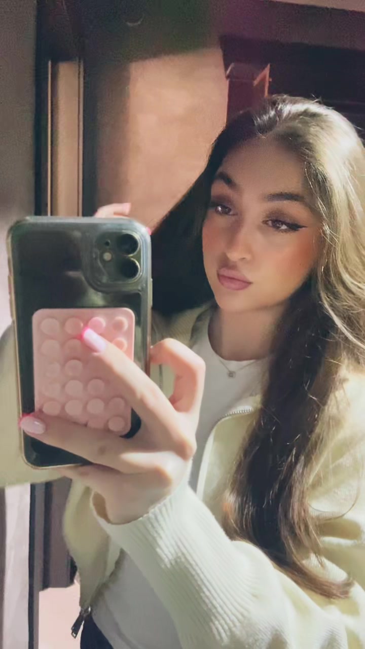 @ń