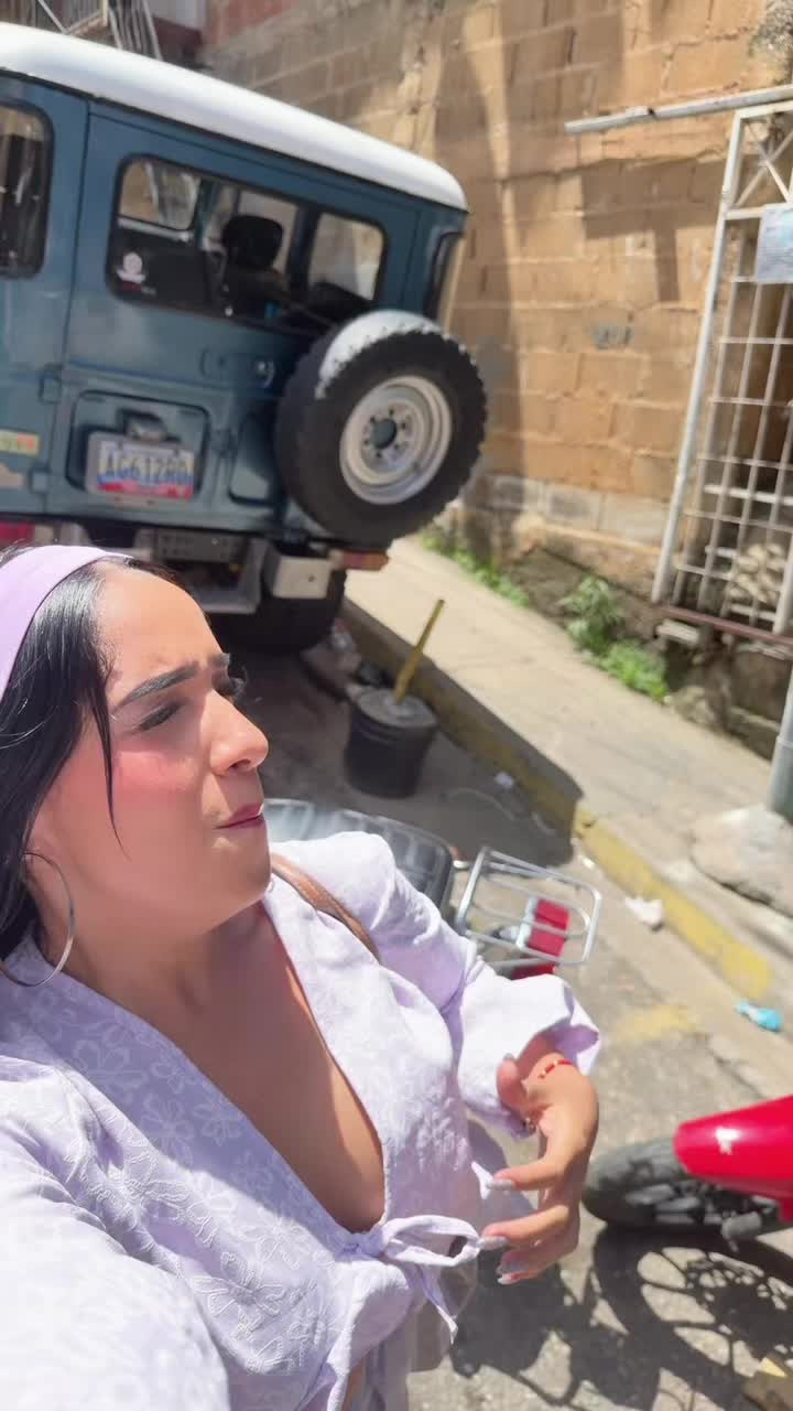 @anaisurbano2