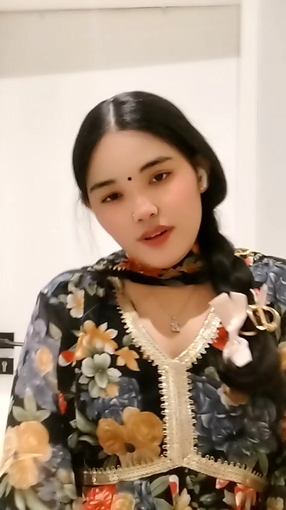 @◦🦋 𝐵𝒾𝓃𝓊 🦋。