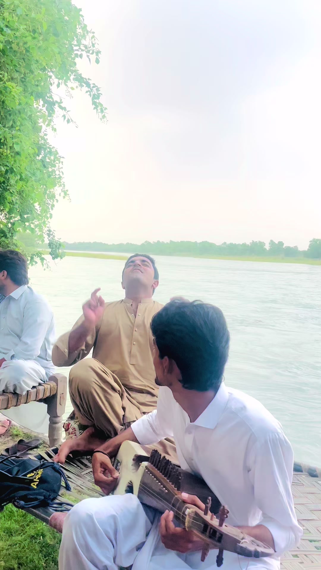 @زروبئ ننگیالے