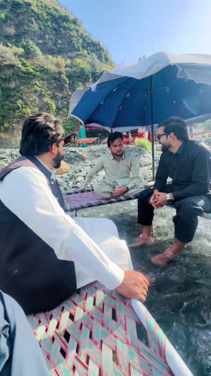 @عزیز خان 🚩