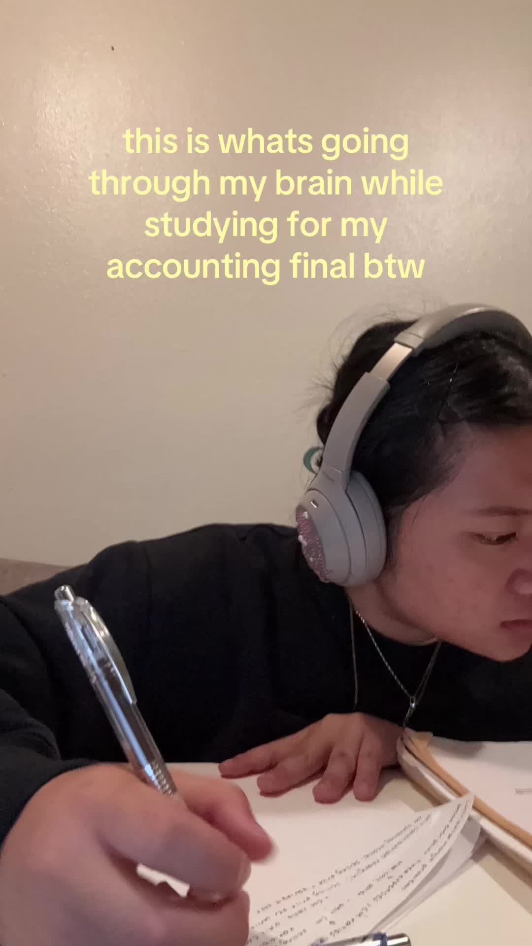 @vik ⟡₊˚⊹