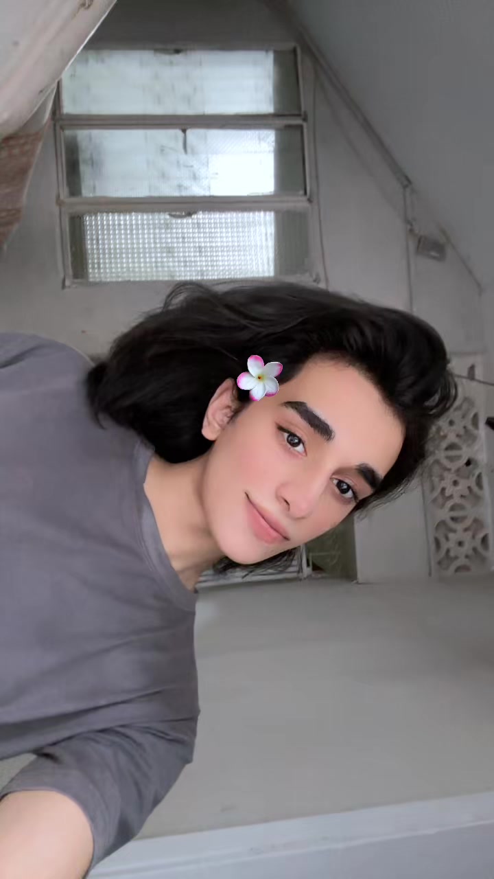 @Feeraaaaa